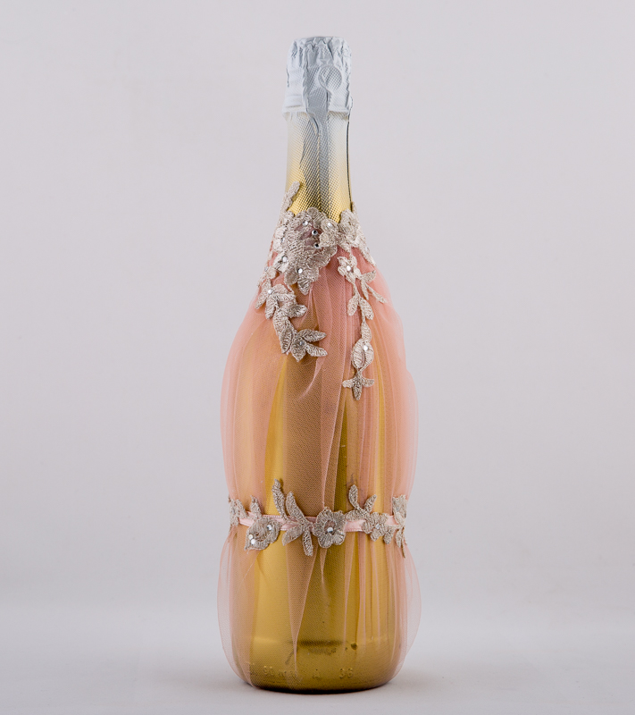 Wedding champagne in pink and gold