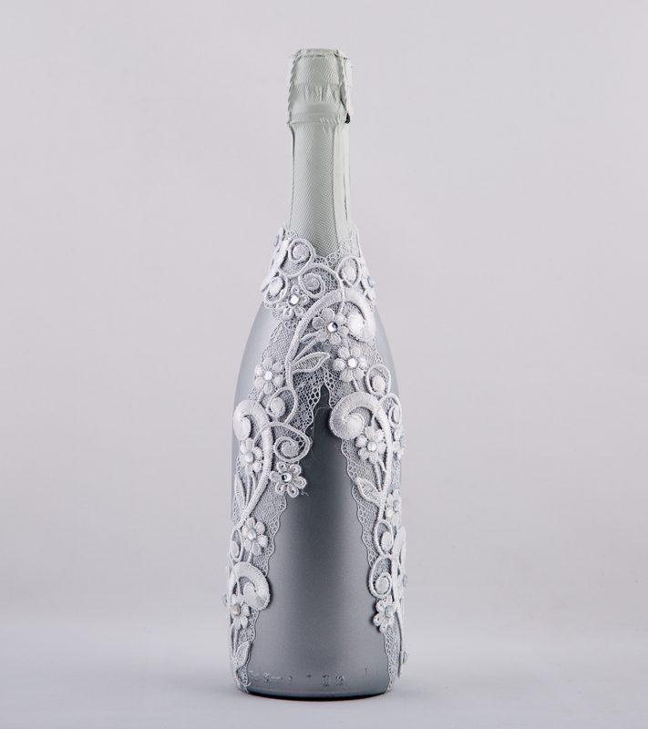 Сватбено шампанско в бяло и сребърно