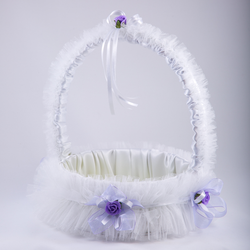 Wedding basket in white and purple