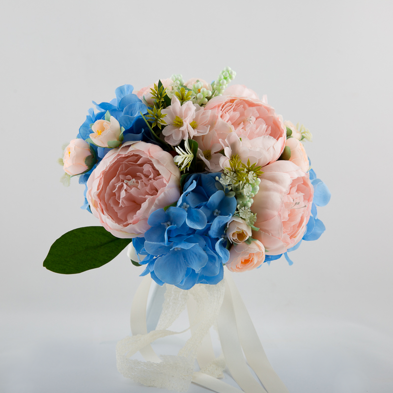 Bridal bouquet in pink and blue