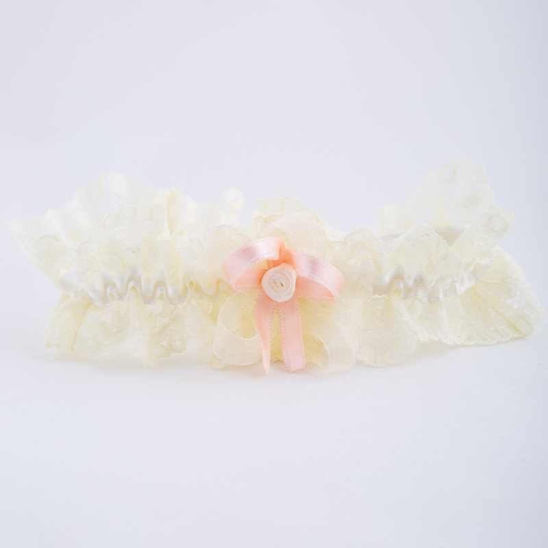 Bridal garter in ecru and peach